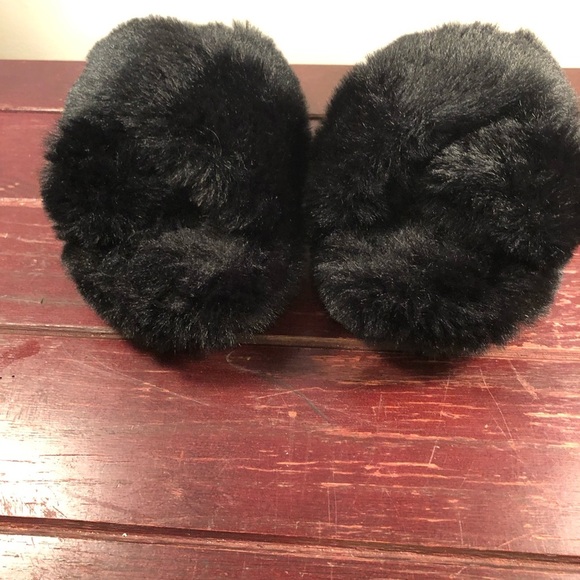 Steve Madden Women s Faux Fur Criss Cross Comfy Slippers, Black M (7-8) NWT - Picture 5 of 10